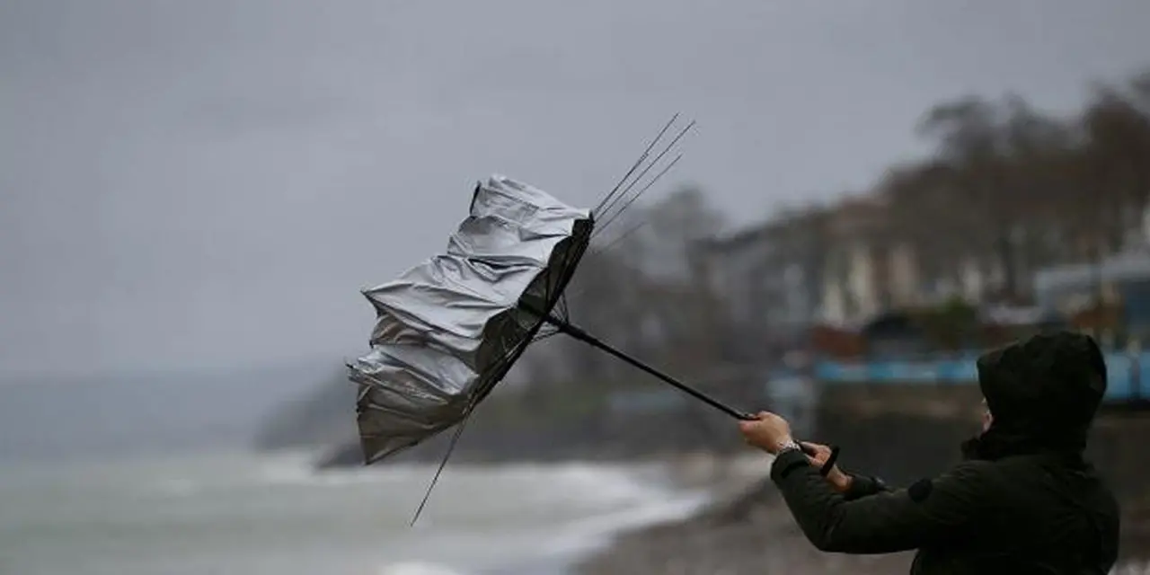 Meteorolojiden Gece Yarısı 21 İl İçin Kırmızı Kodlu Uyarı! Yarın İçin O İllere Sağanak Yağış ve Fırtına Uyarısı Geçildi! - EnsonMedya